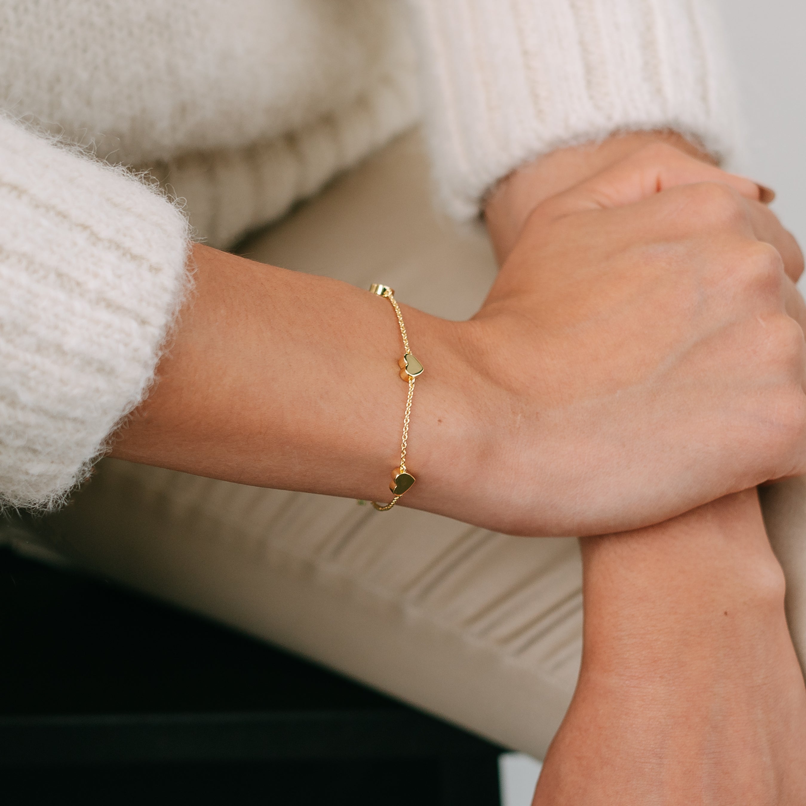 Armband mit drei Herzen