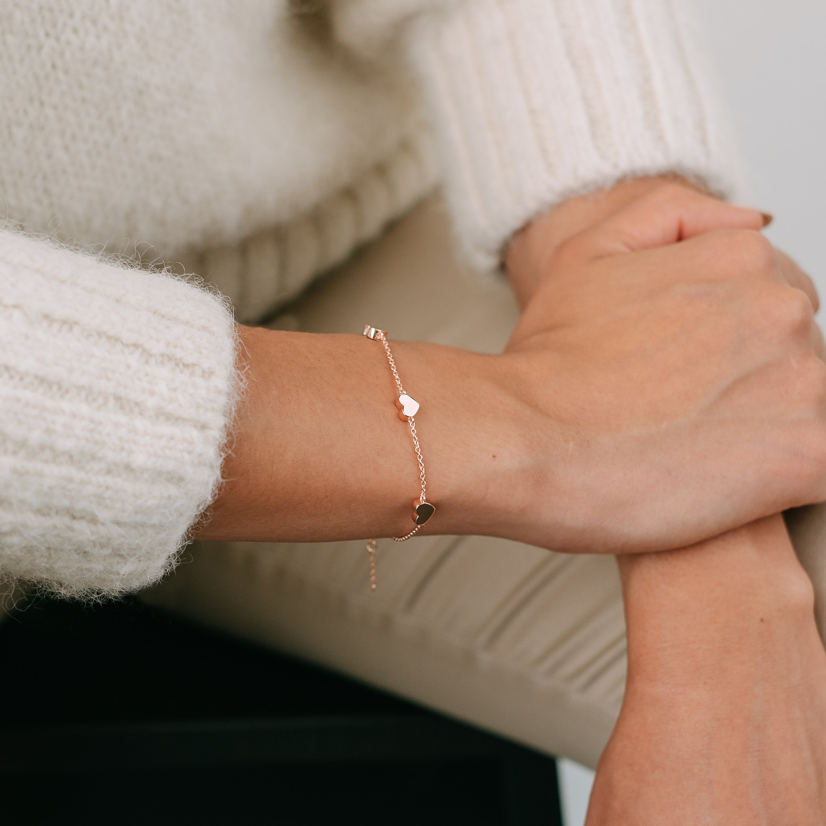 Armband mit drei Herzen