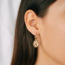 Hoop earrings oval plate gold